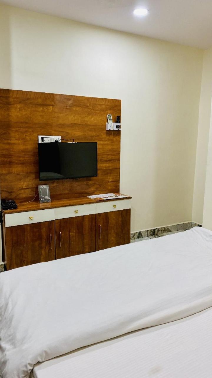 Hotel Malay Inn Ujjain Dış mekan fotoğraf